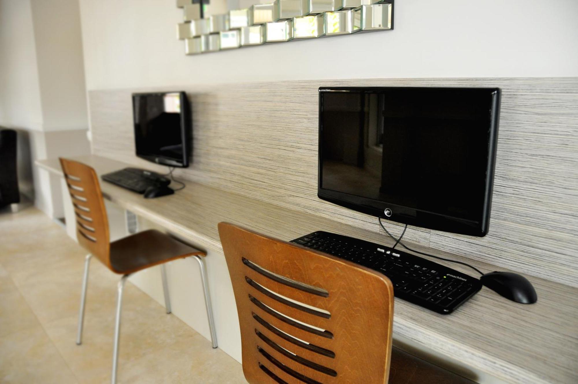 City Oasis Inn Townsville, Surestay Collection By BW Eksteriør billede