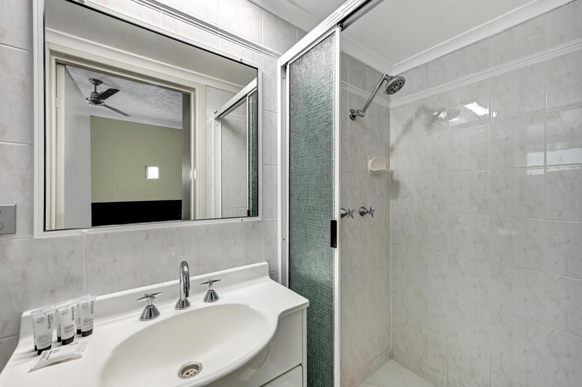 City Oasis Inn Townsville, Surestay Collection By BW Eksteriør billede